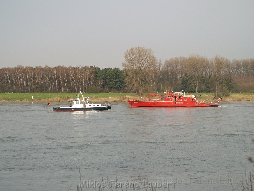 Feuerloeschboot 10-2      P116.JPG